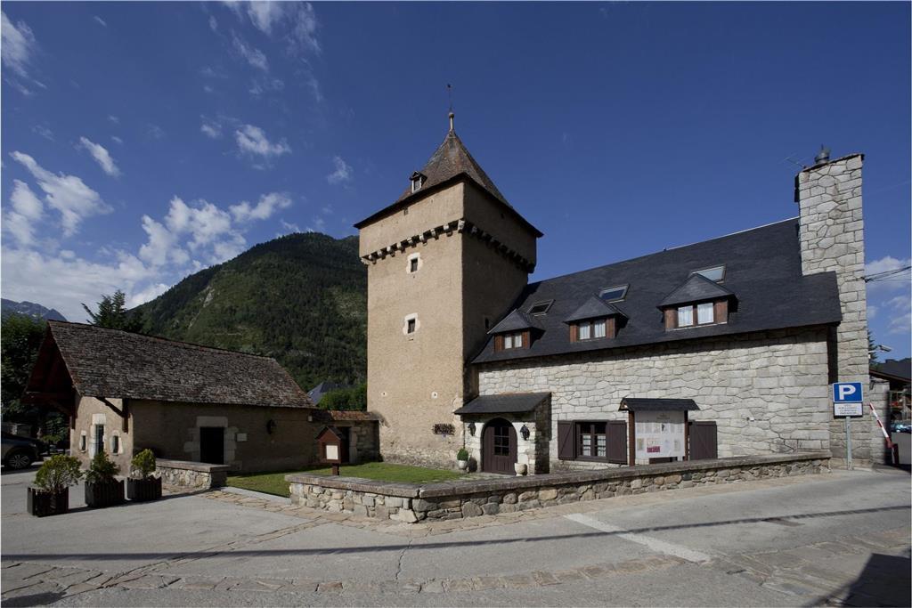 Parador De Артиес Экстерьер фото