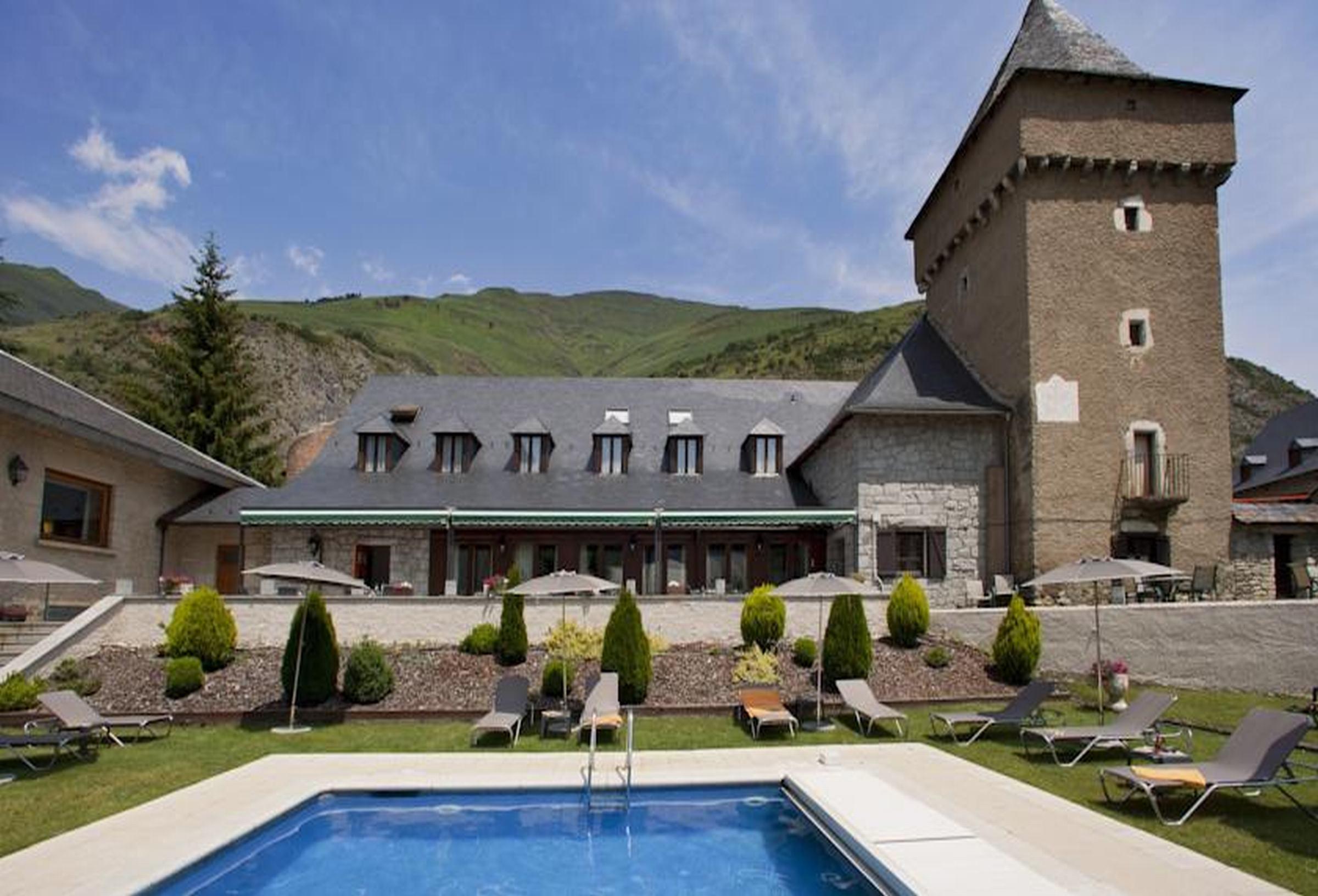 Parador De Артиес Экстерьер фото