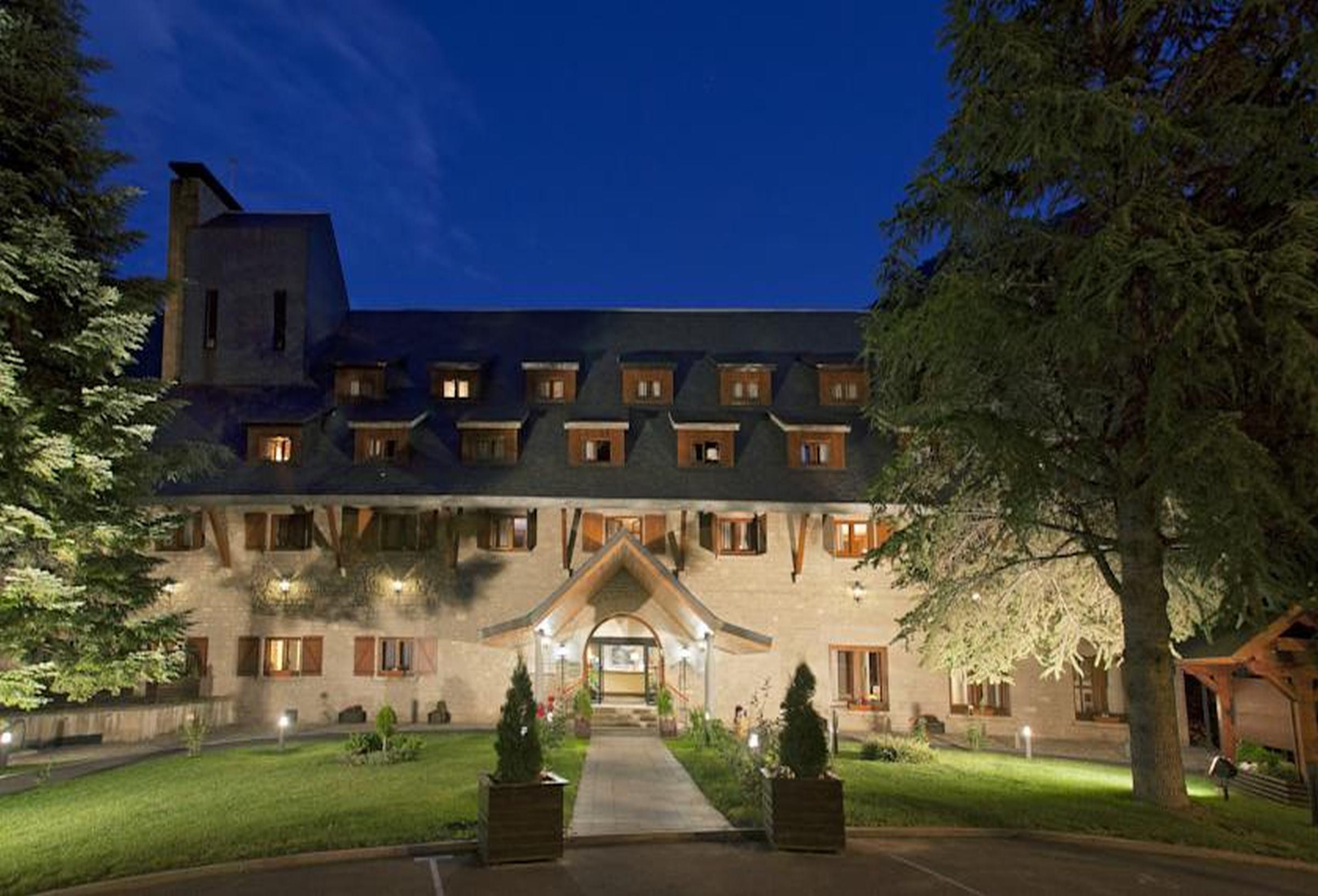 Parador De Артиес Экстерьер фото