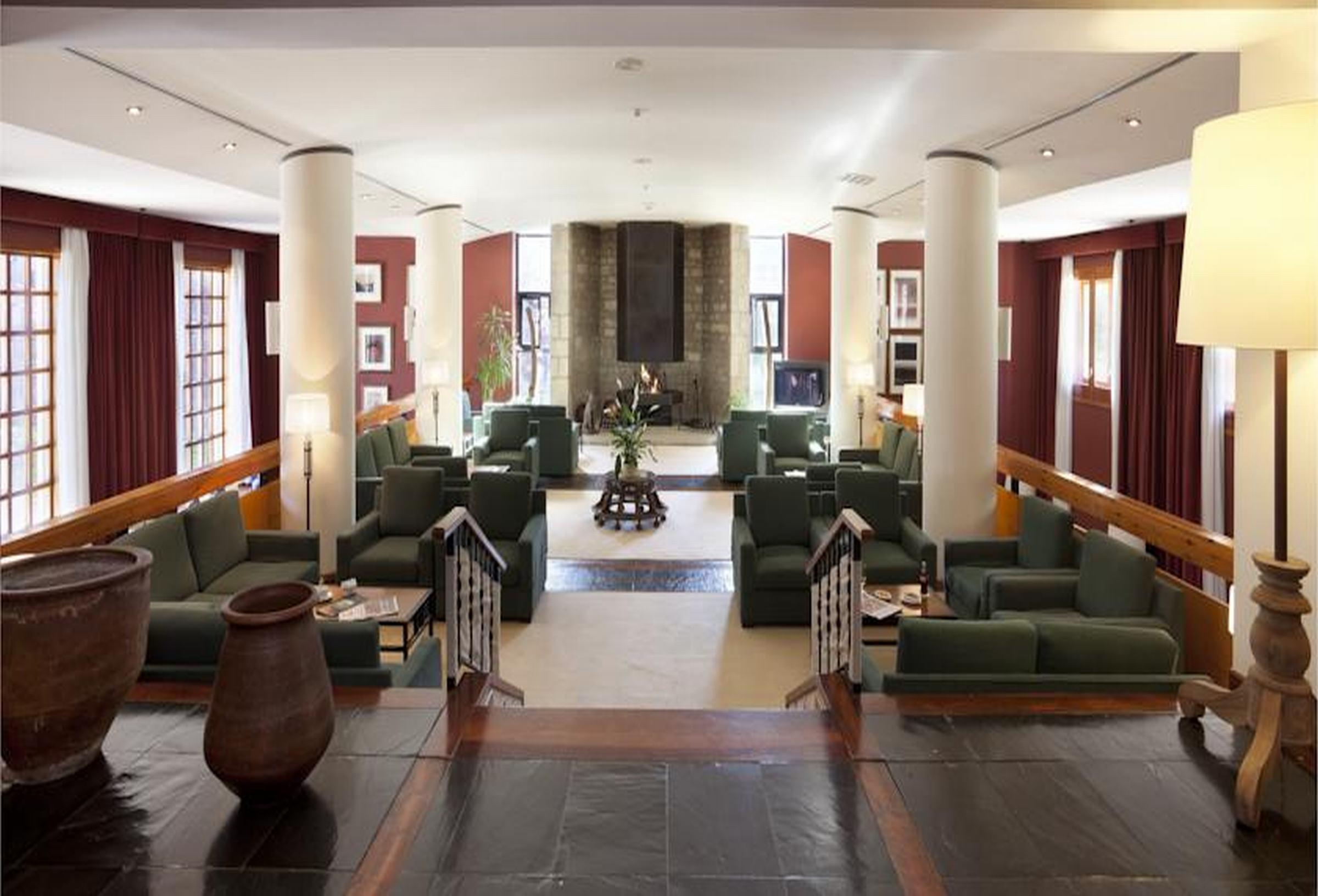 Parador De Артиес Экстерьер фото