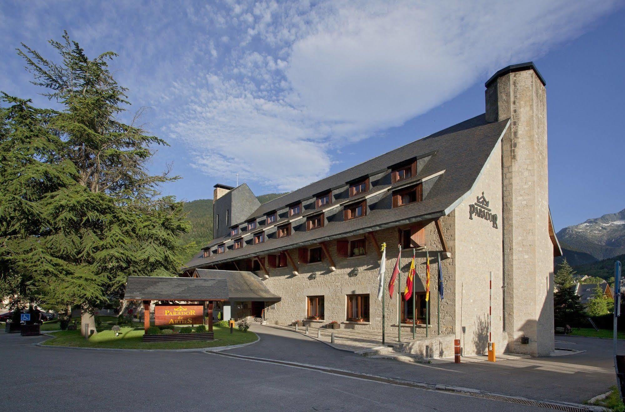 Parador De Артиес Экстерьер фото